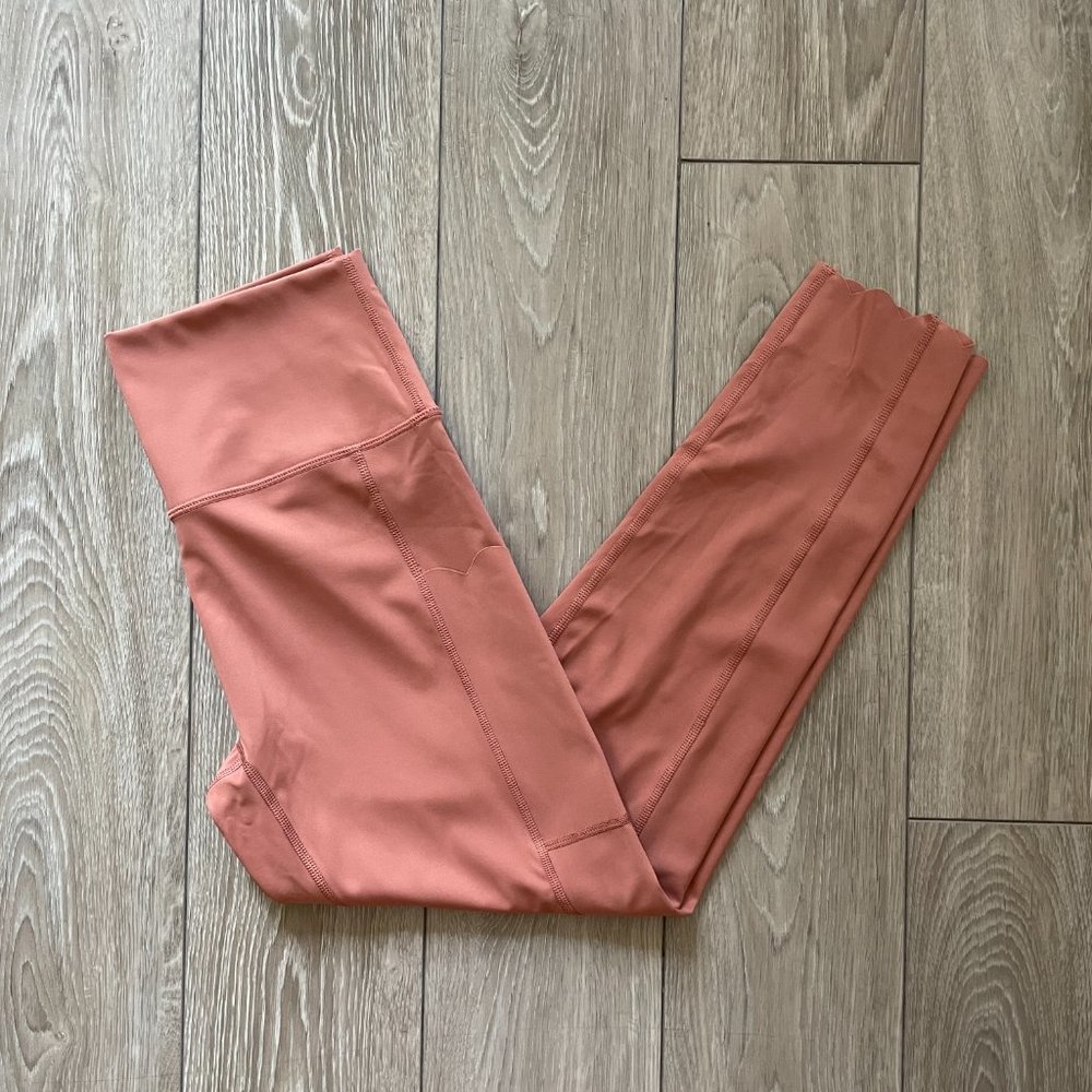 aerie | Offline by aerie Scalloped Peach Leggings - Picture 3 of 9